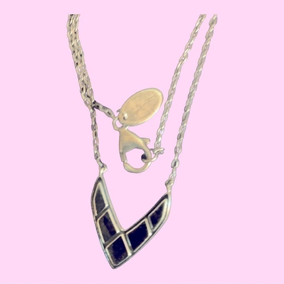 Elizabeth and James Chevron Pendant Necklace sterling - Picture 4 of 8